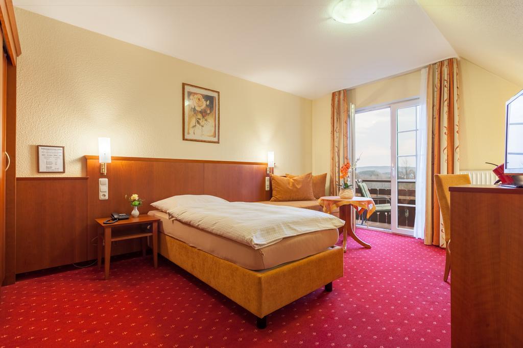 Hotel Restaurant Sonnenhof Weyerbusch Exteriör bild