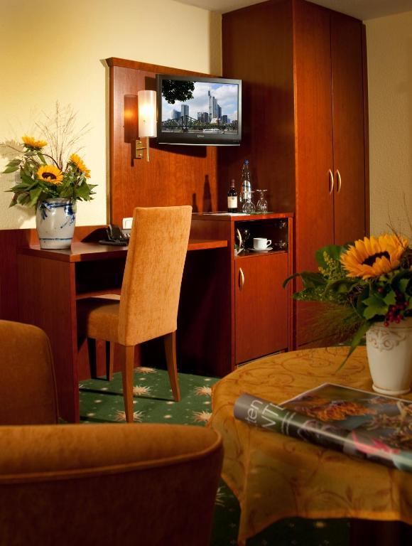 Hotel Restaurant Sonnenhof Weyerbusch Rum bild